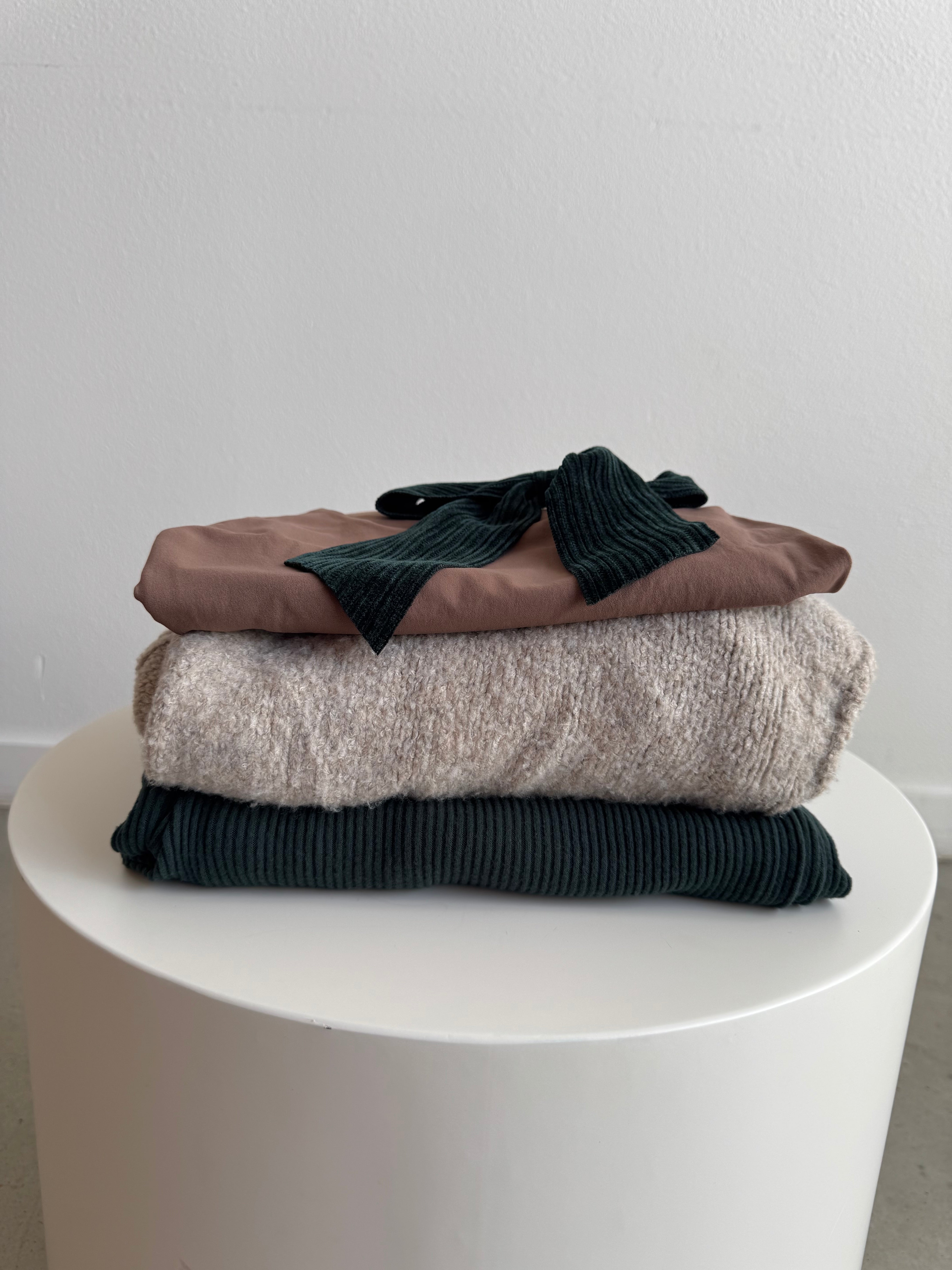 Gift Set: The Pumping Mom Set (free re-usable pads!)