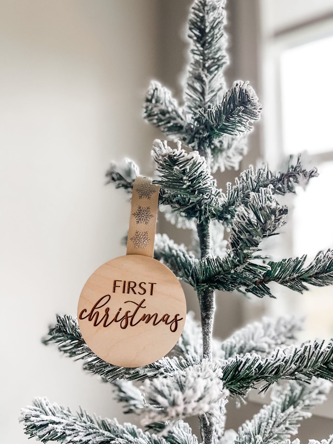 Hand crafted wooden keepsake/photo marker/ornament DIY