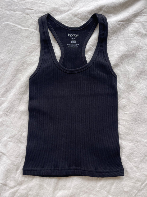 The Crop HUG: Postpartum Nursing Tank - Black